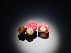 Mini White Lotus Snowskin Mooncake With Lychee Martini Truffle (reduced Sugar)